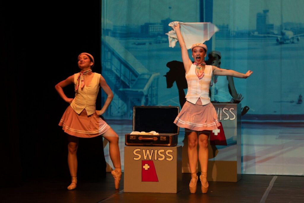 Allieve di danza classica di The Moving Factory di Losone nel balletto «Swiss» 2026 al Teatro di Locarno.