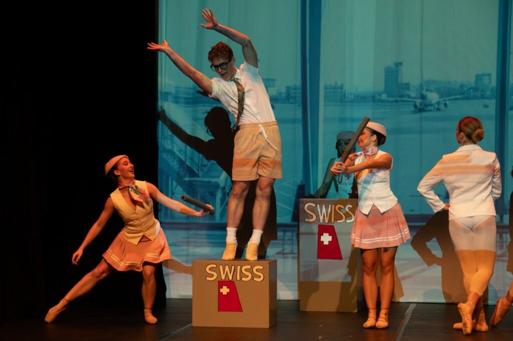 Allieve di danza classica di The Moving Factory di Losone nel balletto «Swiss» 2026 al Teatro di Locarno.